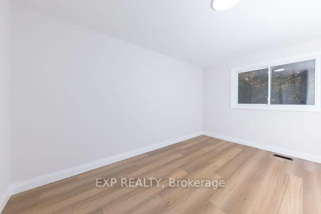 Photo 24 of 121 Ingleside Drive, Kitchener — HOMEH