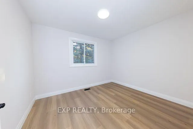 Photo 26 of 121 Ingleside Drive, Kitchener — HOMEH