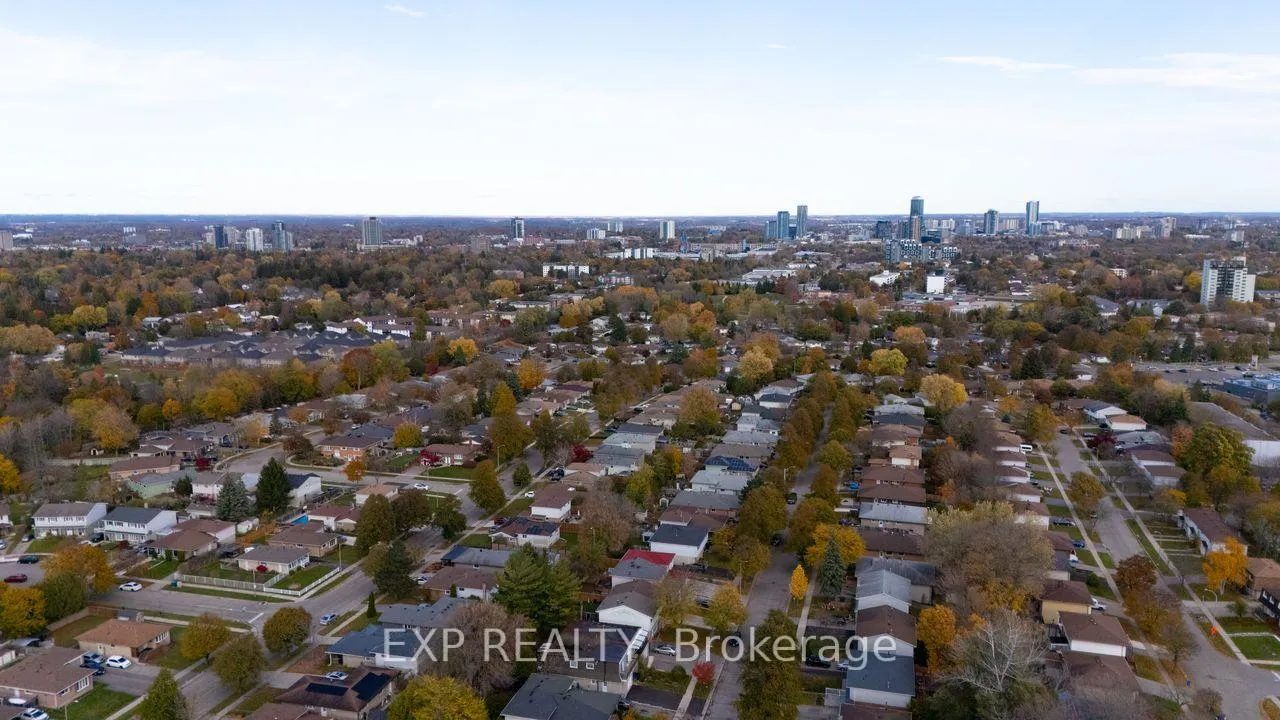 Photo 35 of 121 Ingleside Drive, Kitchener — HOMEH