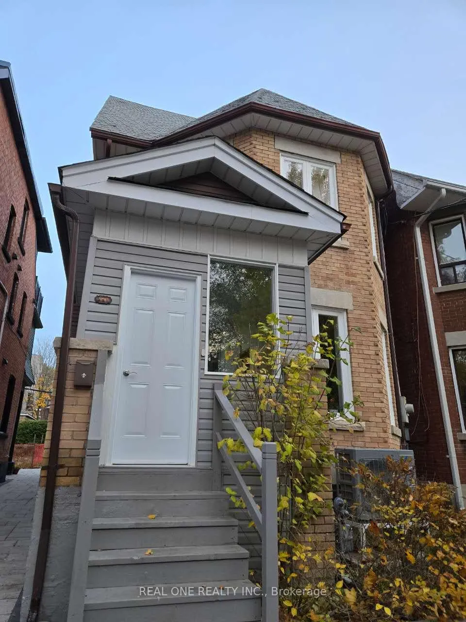Front of 157 Glenholme Avenue
