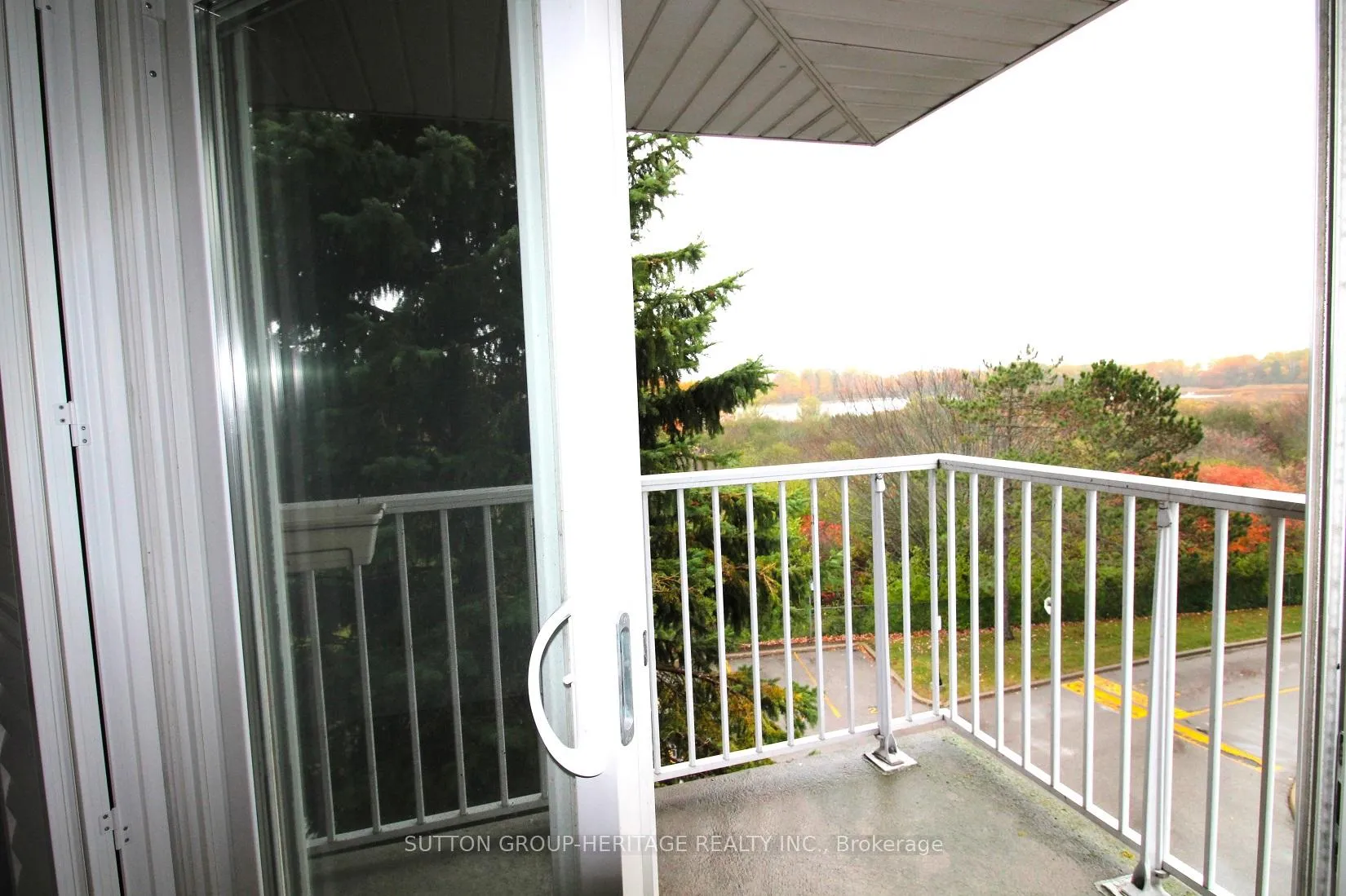 Photo 4 of Unit 407, 189 Lake Driveway, Ajax, South West — HOMEH