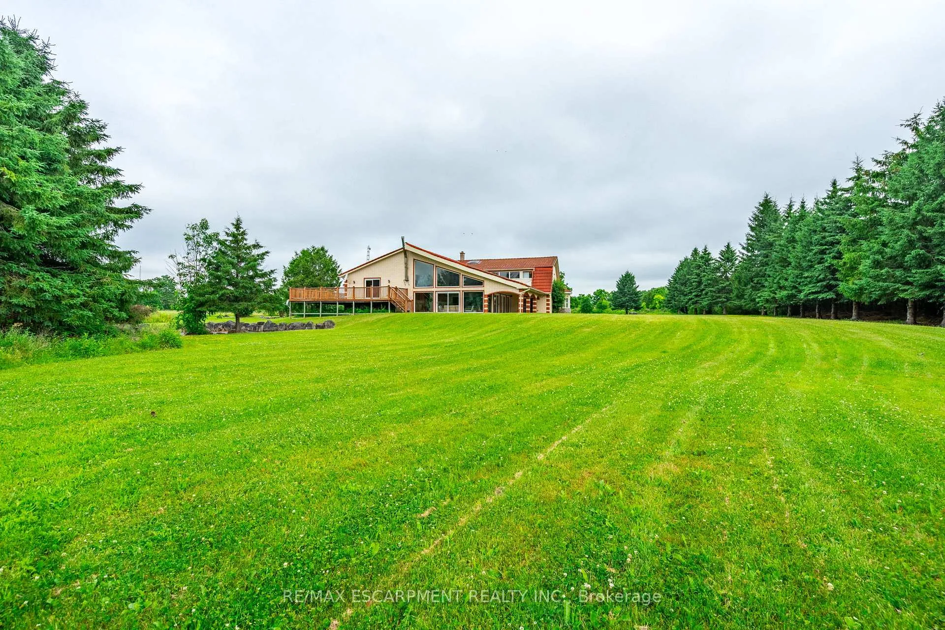 Photo 3 of 1751 Kirkwall Road, Hamilton, Rural Flamborough — HOMEH