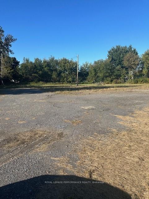 Photo 2 of 968 County Rd 17, Champlain, L'Orignal — HOMEH