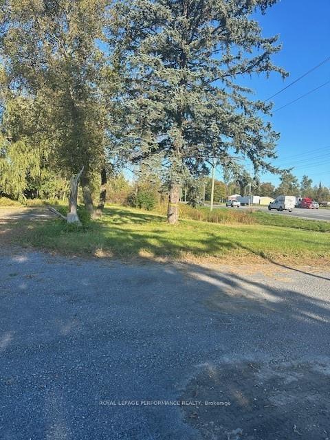 Photo 4 of 968 County Rd 17, Champlain, L'Orignal — HOMEH