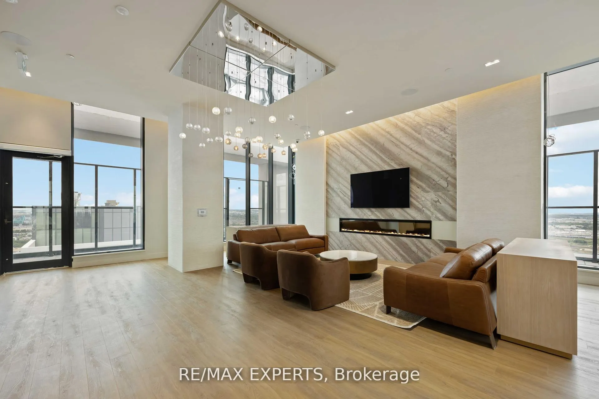 Photo 4 of Unit 1002, 8960 Jane Street, Vaughan, Vellore Village — HOMEH