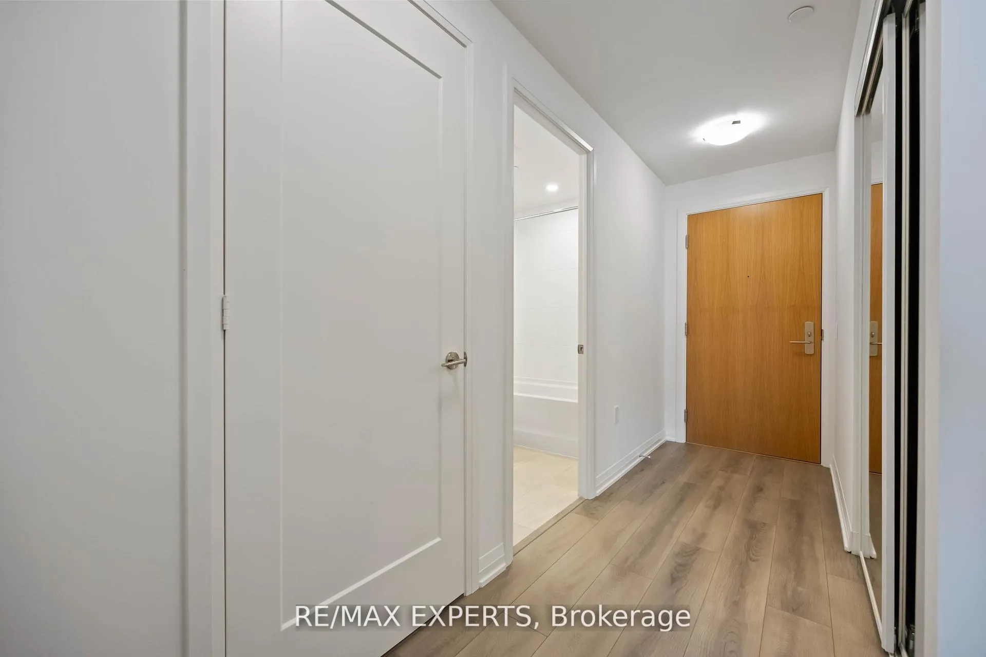 Photo 6 of Unit 1002, 8960 Jane Street, Vaughan, Vellore Village — HOMEH