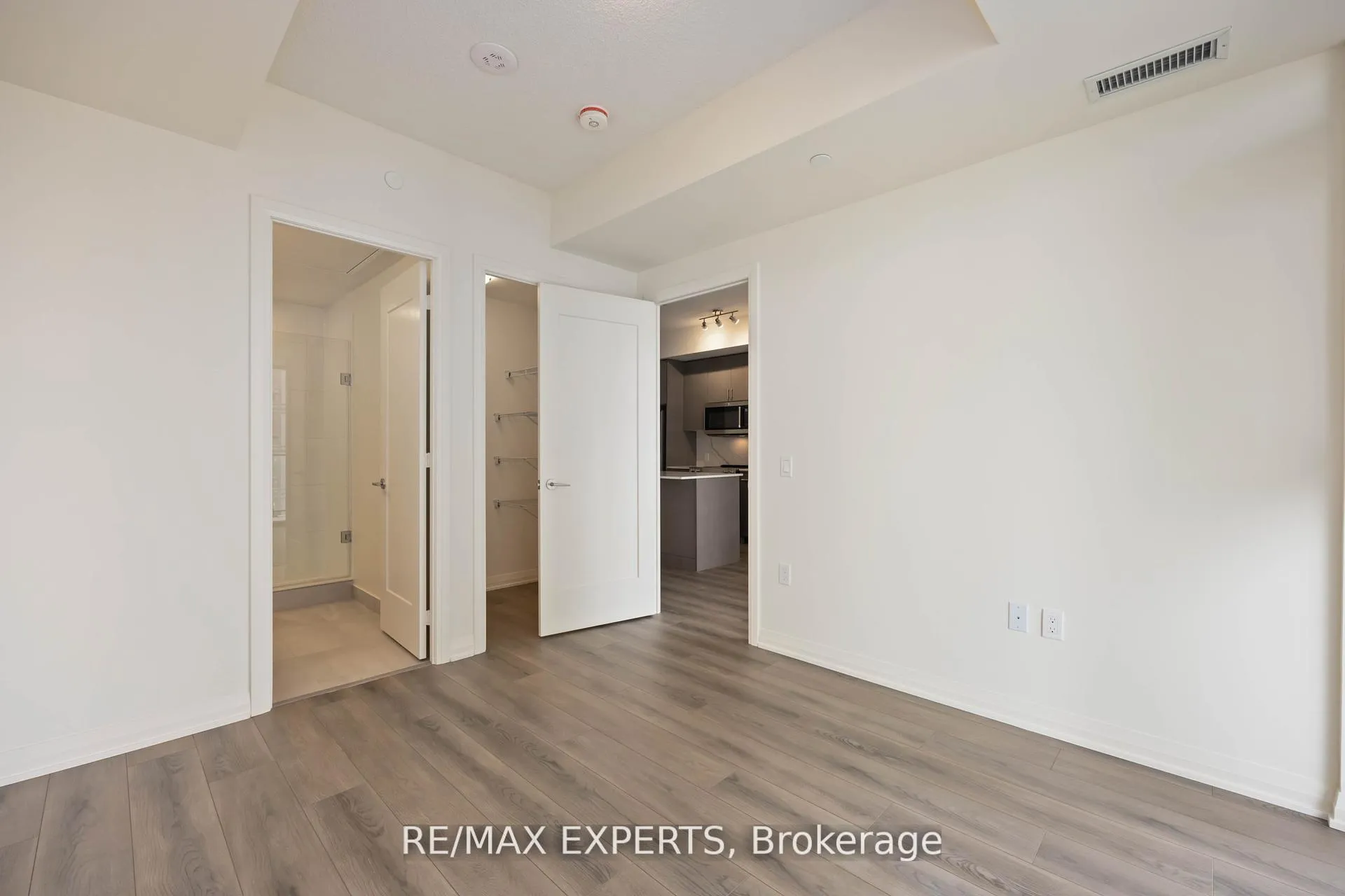 Photo 15 of Unit 1002, 8960 Jane Street, Vaughan, Vellore Village — HOMEH