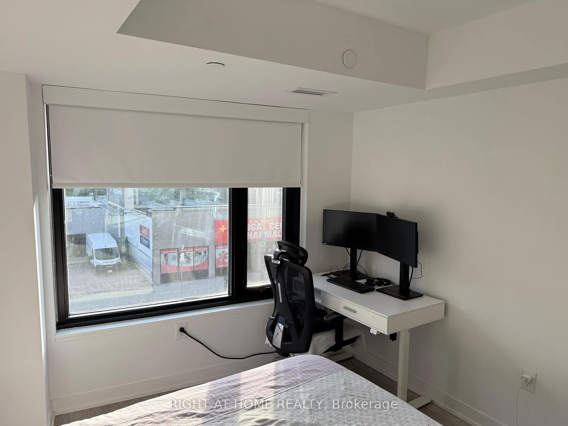 Photo 6 of Unit 305, 3 Strathgowan Avenue, Toronto, Lawrence Park South — HOMEH