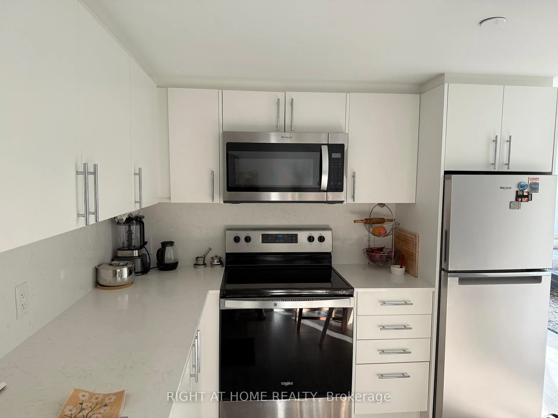 Photo 12 of Unit 305, 3 Strathgowan Avenue, Toronto, Lawrence Park South — HOMEH