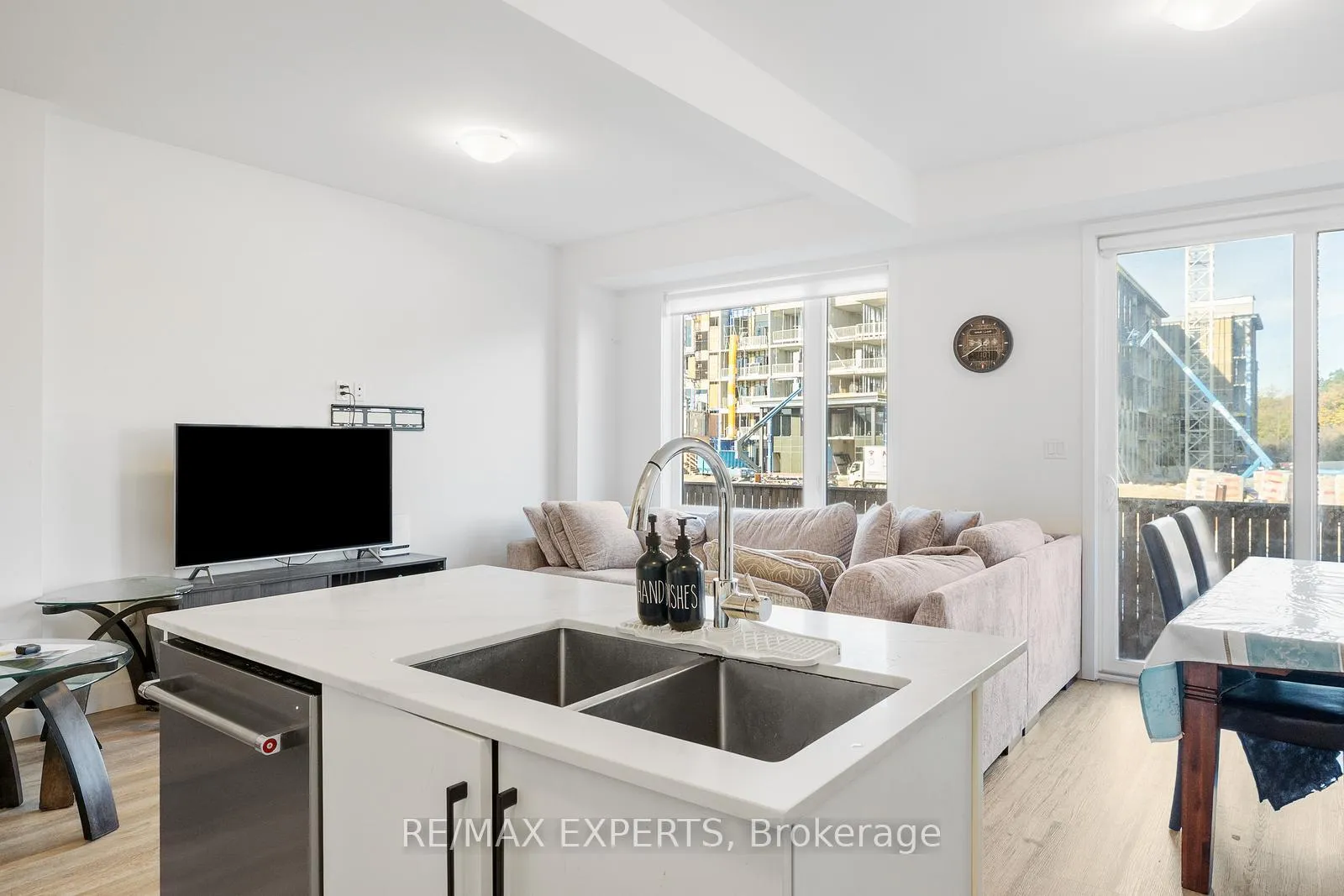 Photo 11 of Unit 15, 166 Mount Albion Road, Hamilton, Red Hill — HOMEH