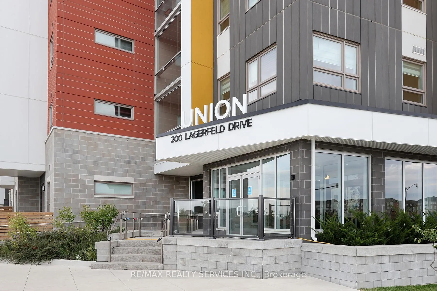 Photo 2 of Unit 210, 200 Lagerfeld Drive, Brampton, Northwest Brampton — HOMEH