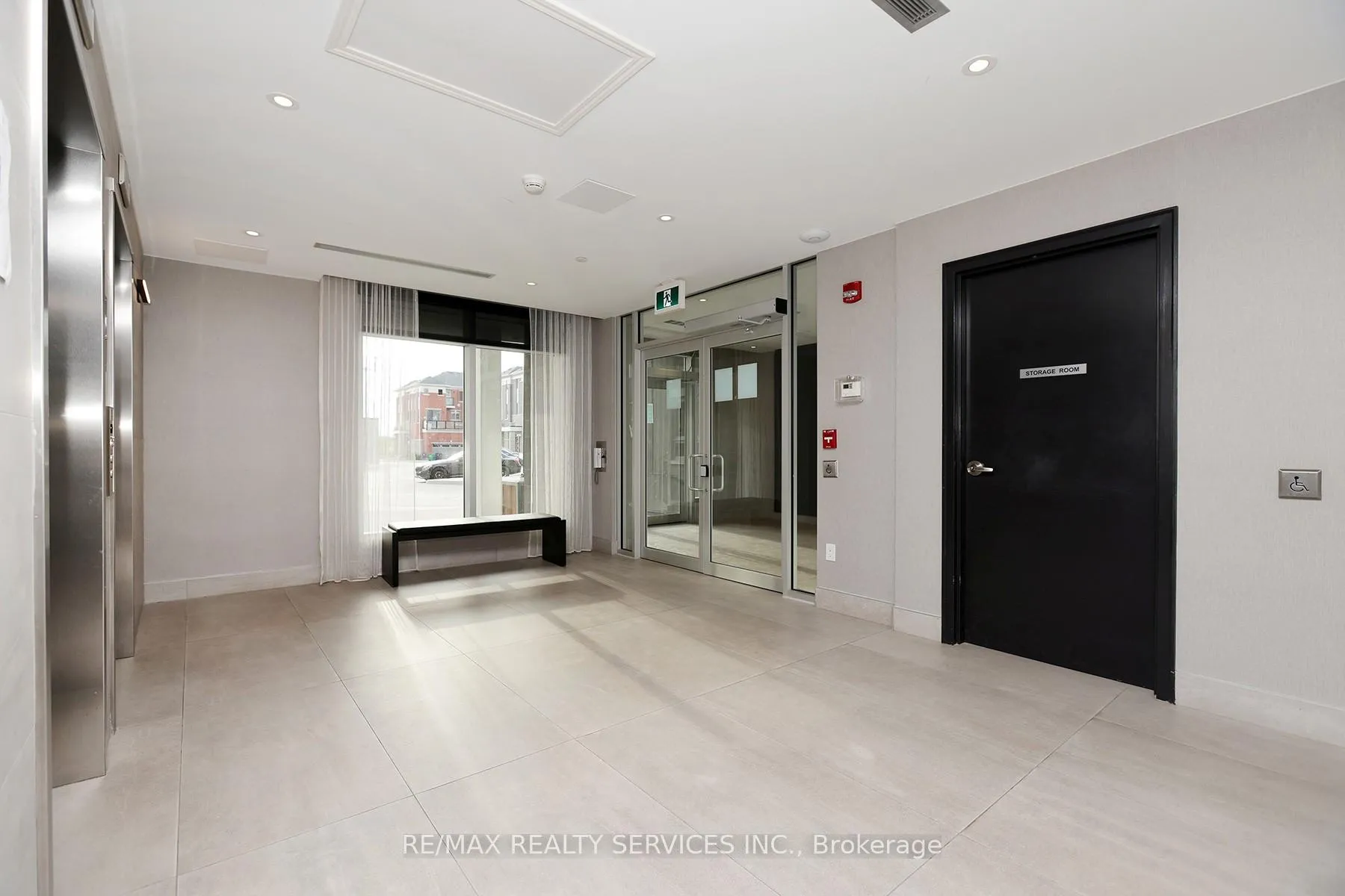 Photo 5 of Unit 210, 200 Lagerfeld Drive, Brampton, Northwest Brampton — HOMEH