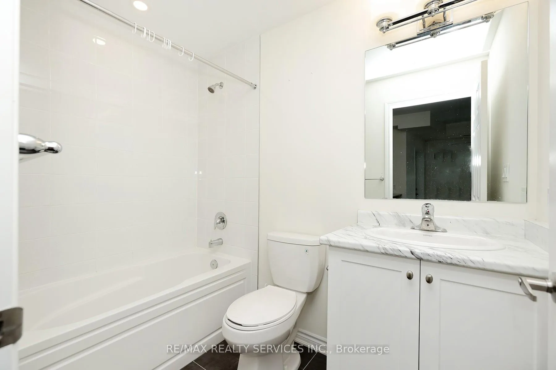 Photo 11 of Unit 210, 200 Lagerfeld Drive, Brampton, Northwest Brampton — HOMEH