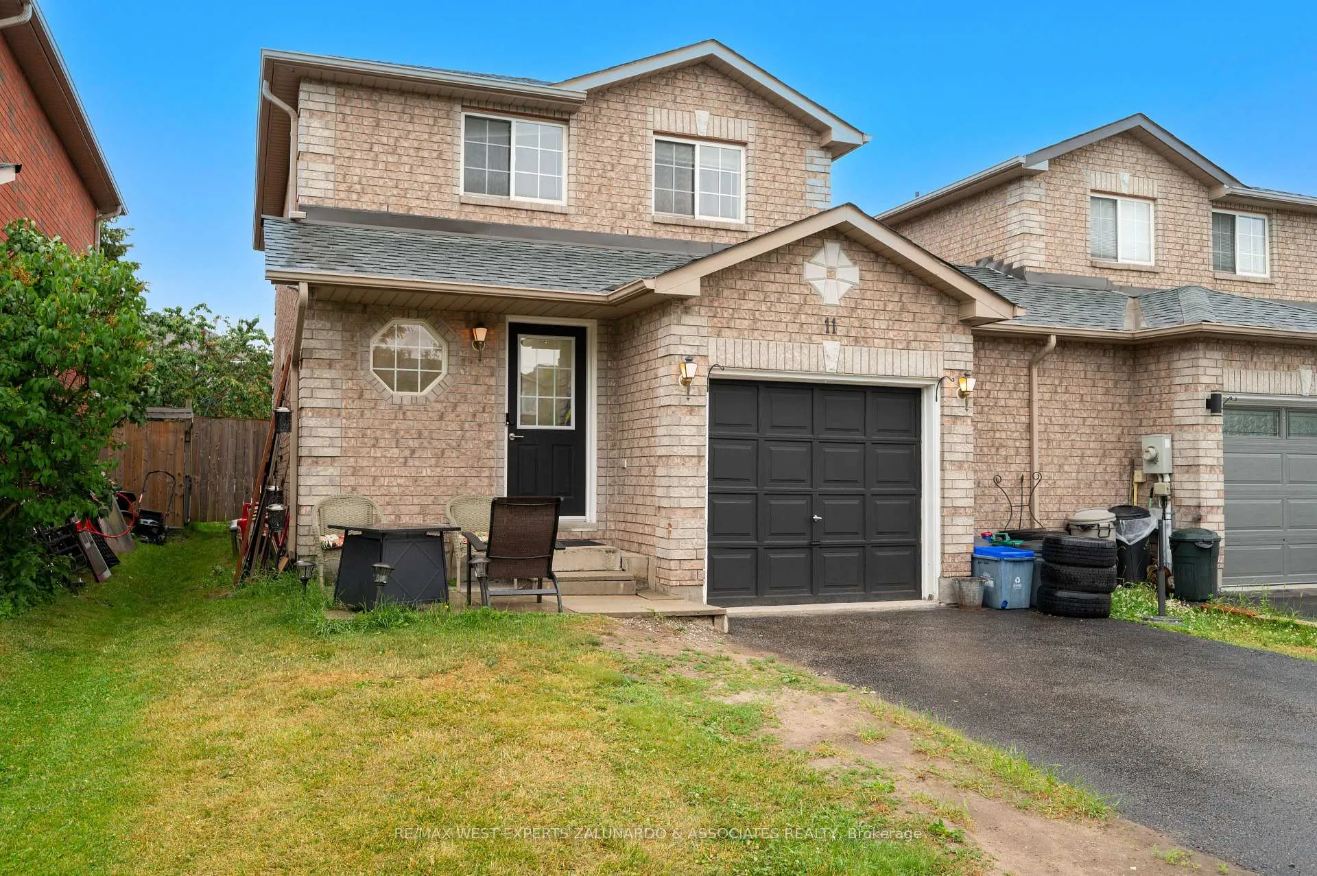 Photo 2 of 11 Raymond Crescent, Barrie, Painswick South — HOMEH