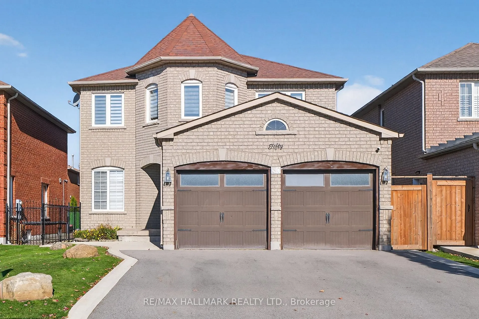 Photo 1 of 50 Coalbrook Court, Vaughan, East Woodbridge — HOMEH