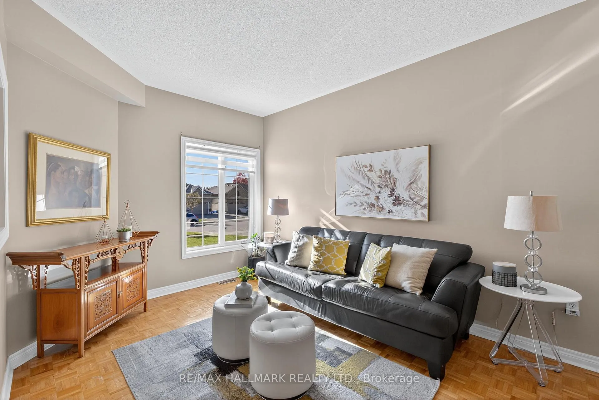 Photo 8 of 50 Coalbrook Court, Vaughan, East Woodbridge — HOMEH