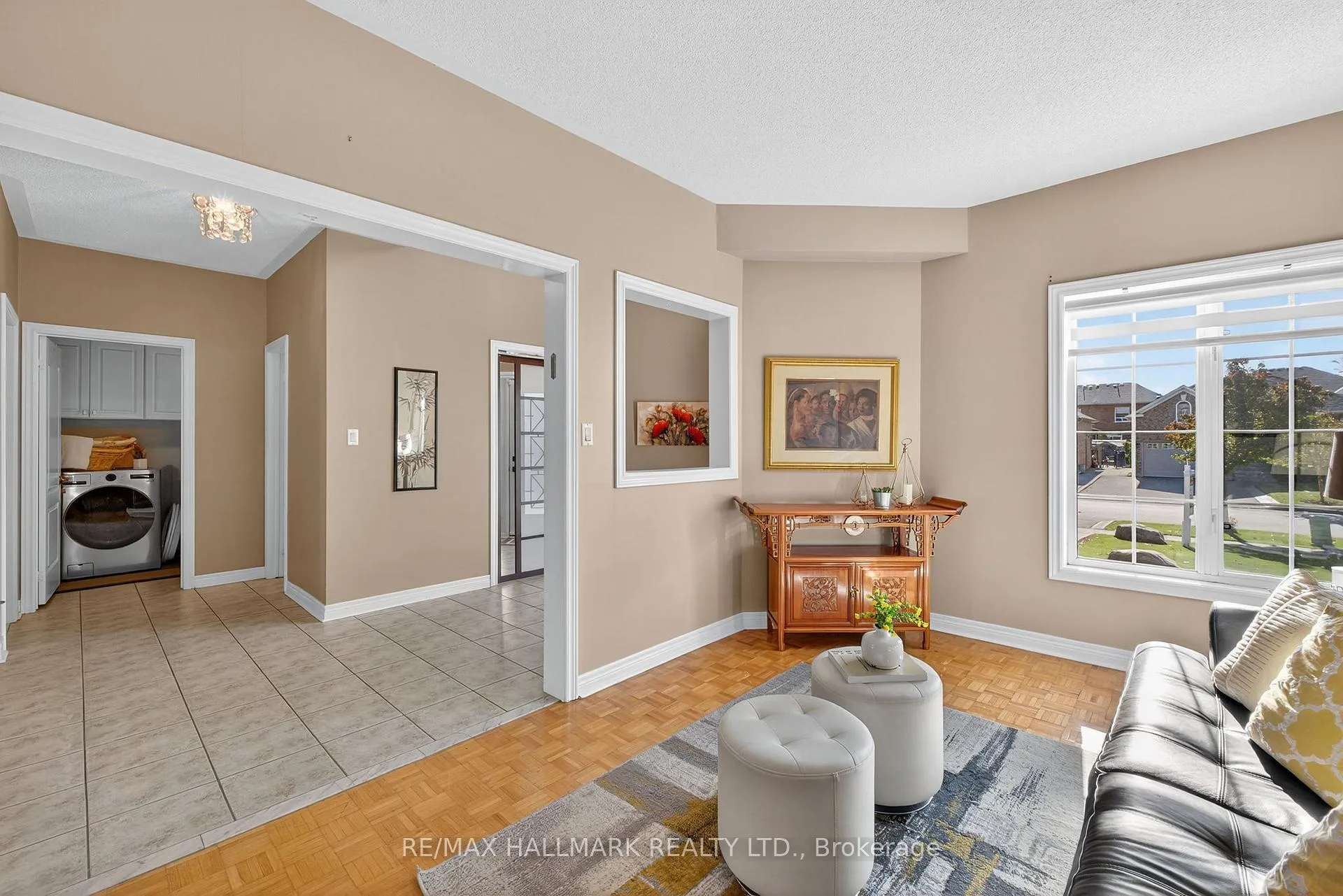 Photo 9 of 50 Coalbrook Court, Vaughan, East Woodbridge — HOMEH