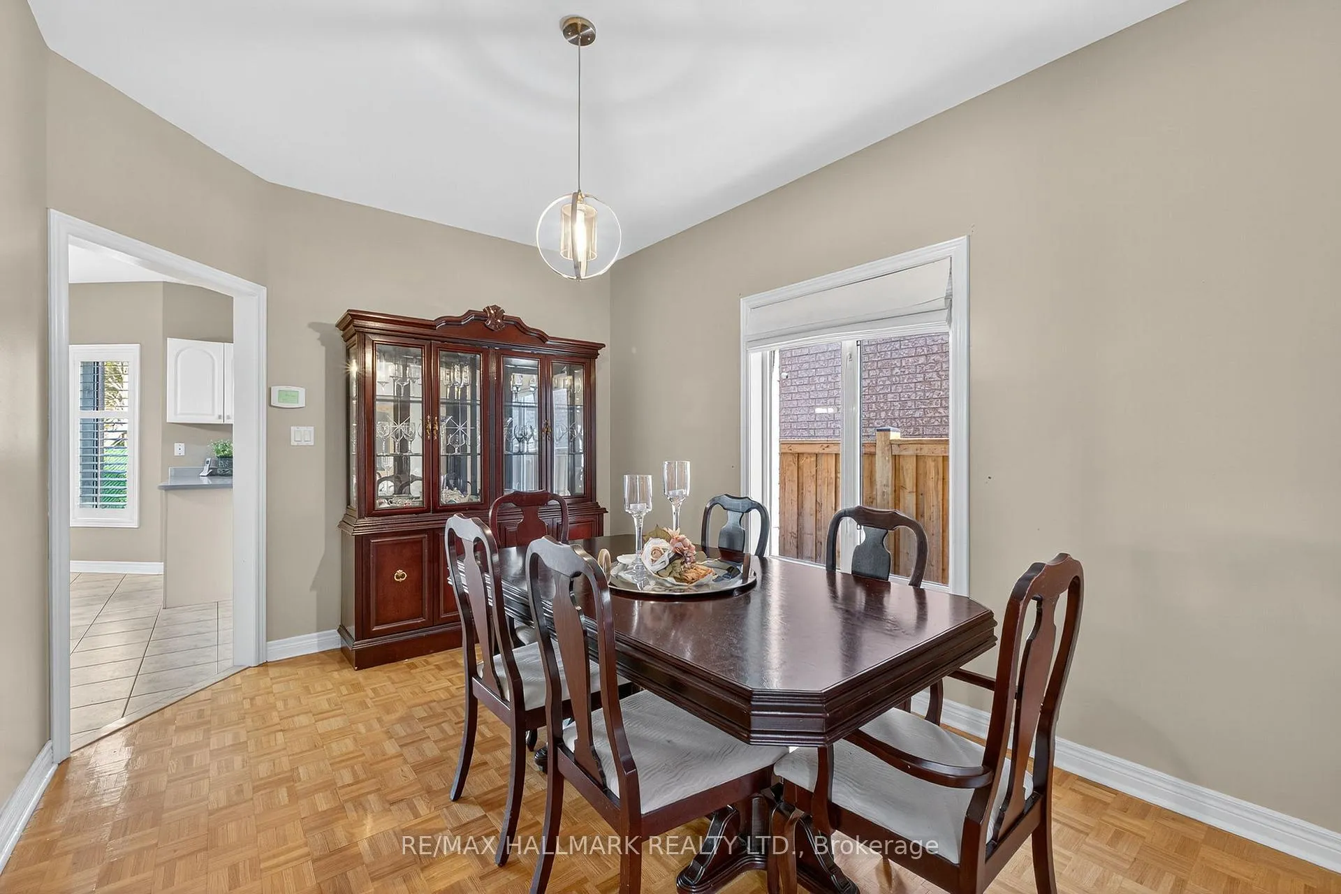 Photo 10 of 50 Coalbrook Court, Vaughan, East Woodbridge — HOMEH