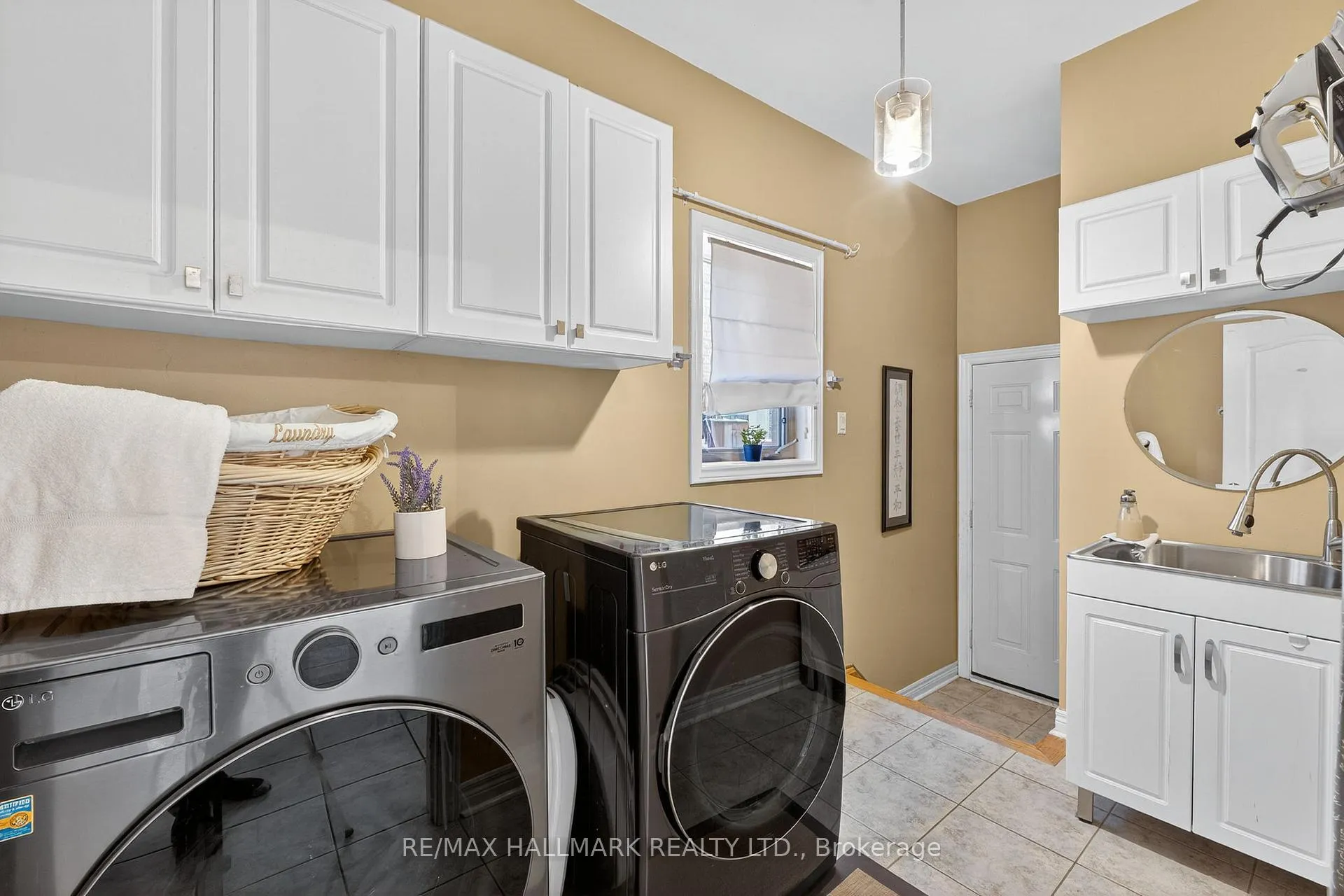 Photo 27 of 50 Coalbrook Court, Vaughan, East Woodbridge — HOMEH