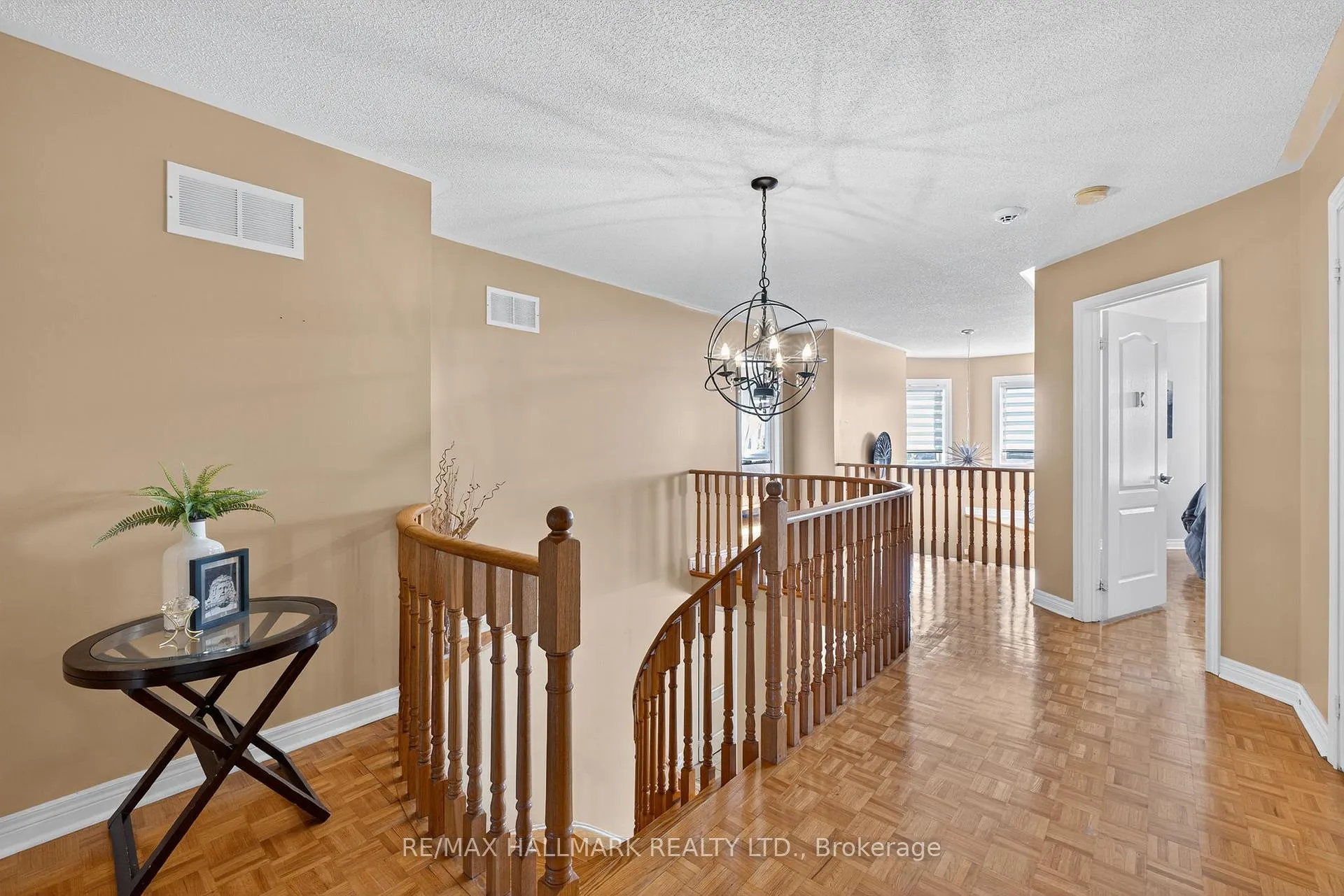 Photo 30 of 50 Coalbrook Court, Vaughan, East Woodbridge — HOMEH