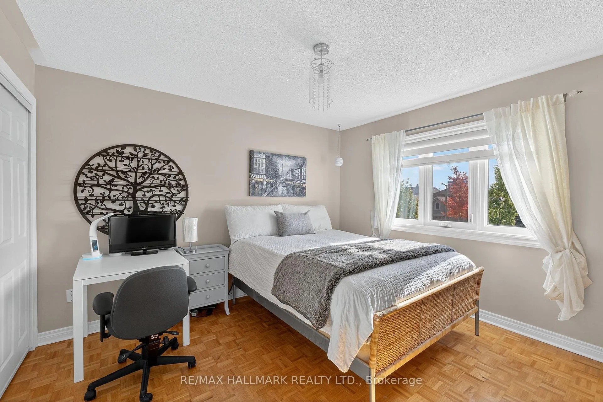 Photo 42 of 50 Coalbrook Court, Vaughan, East Woodbridge — HOMEH