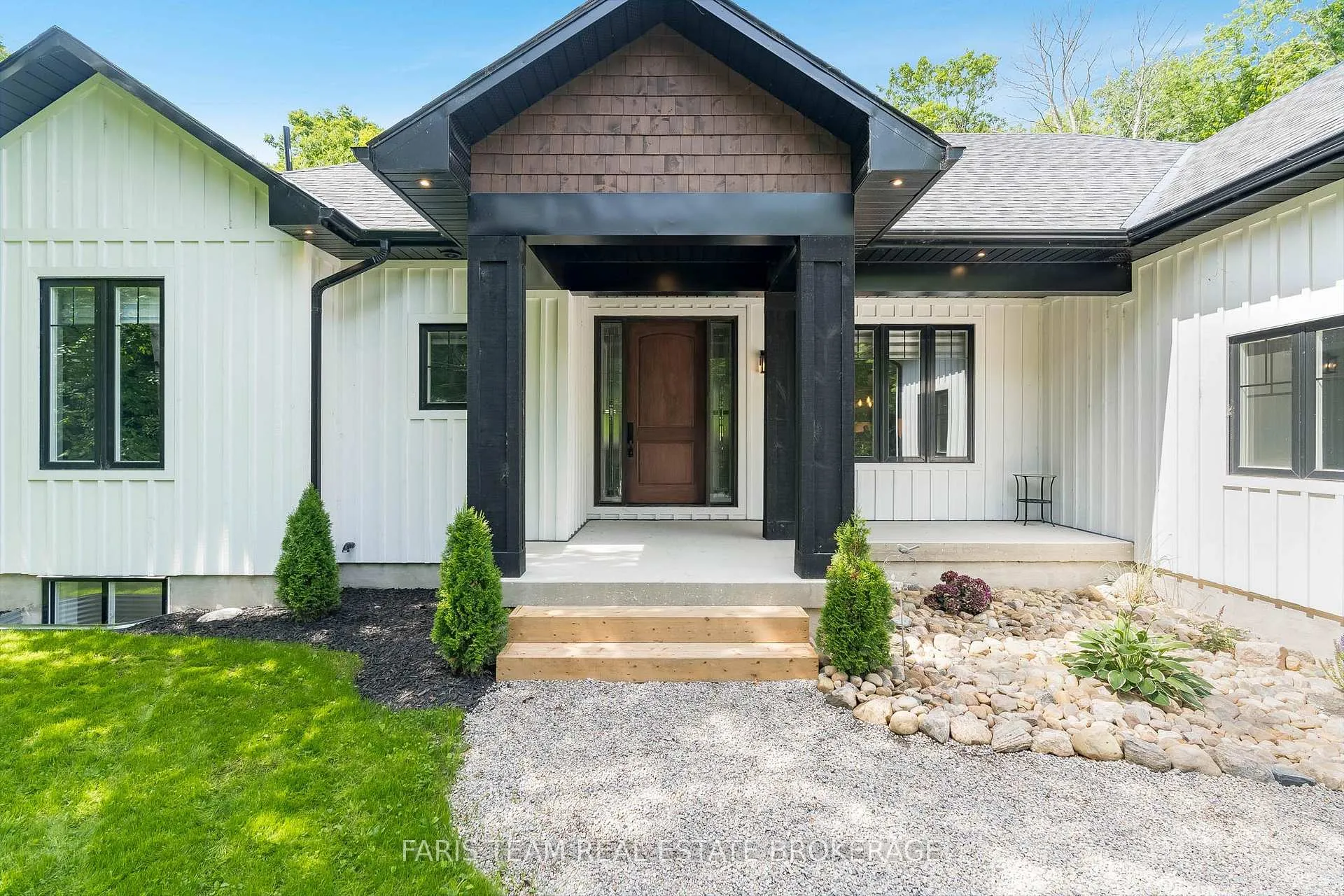 Photo 4 of 1532 Champlain Road, Tiny, Rural Tiny — HOMEH