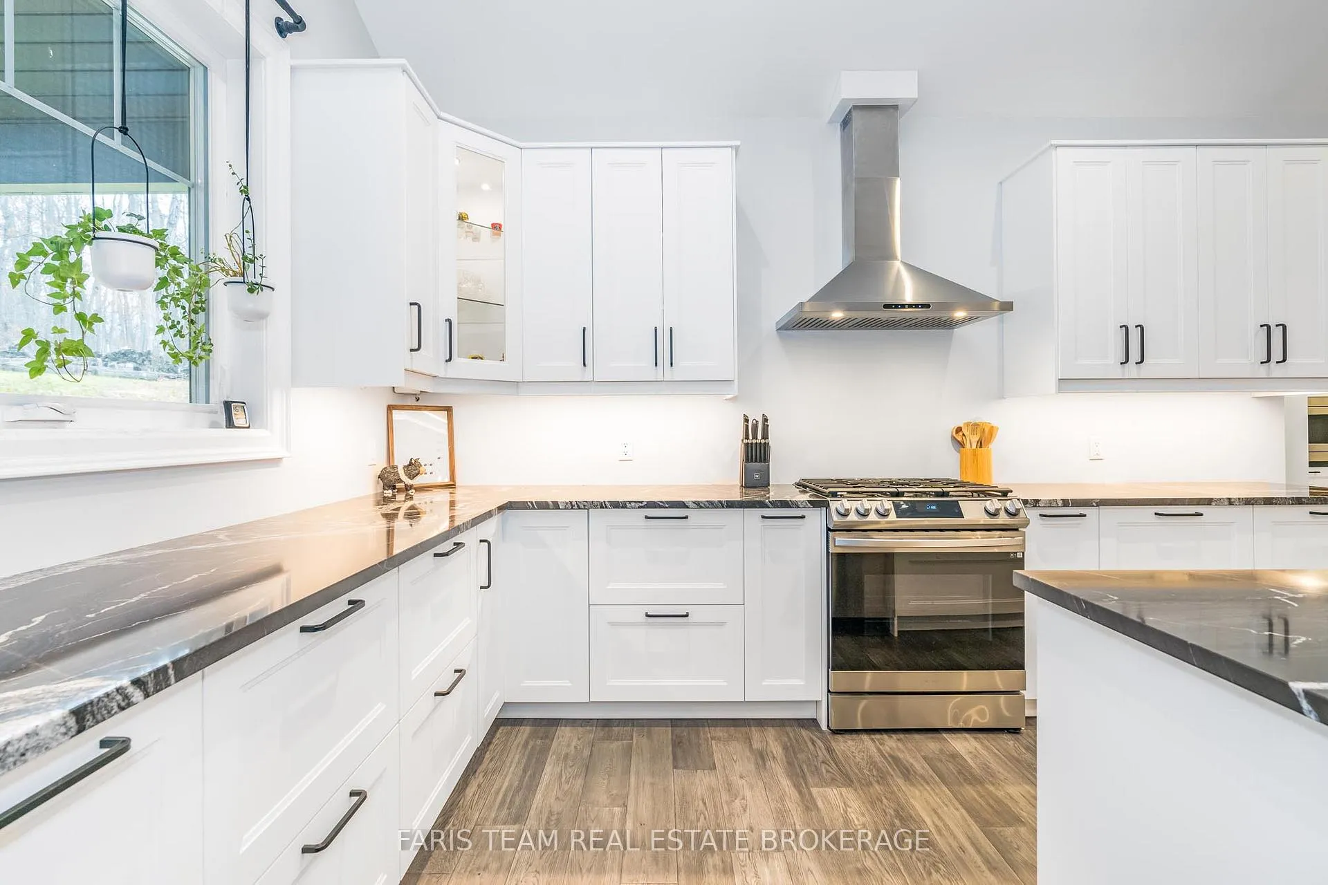 Photo 9 of 1532 Champlain Road, Tiny, Rural Tiny — HOMEH