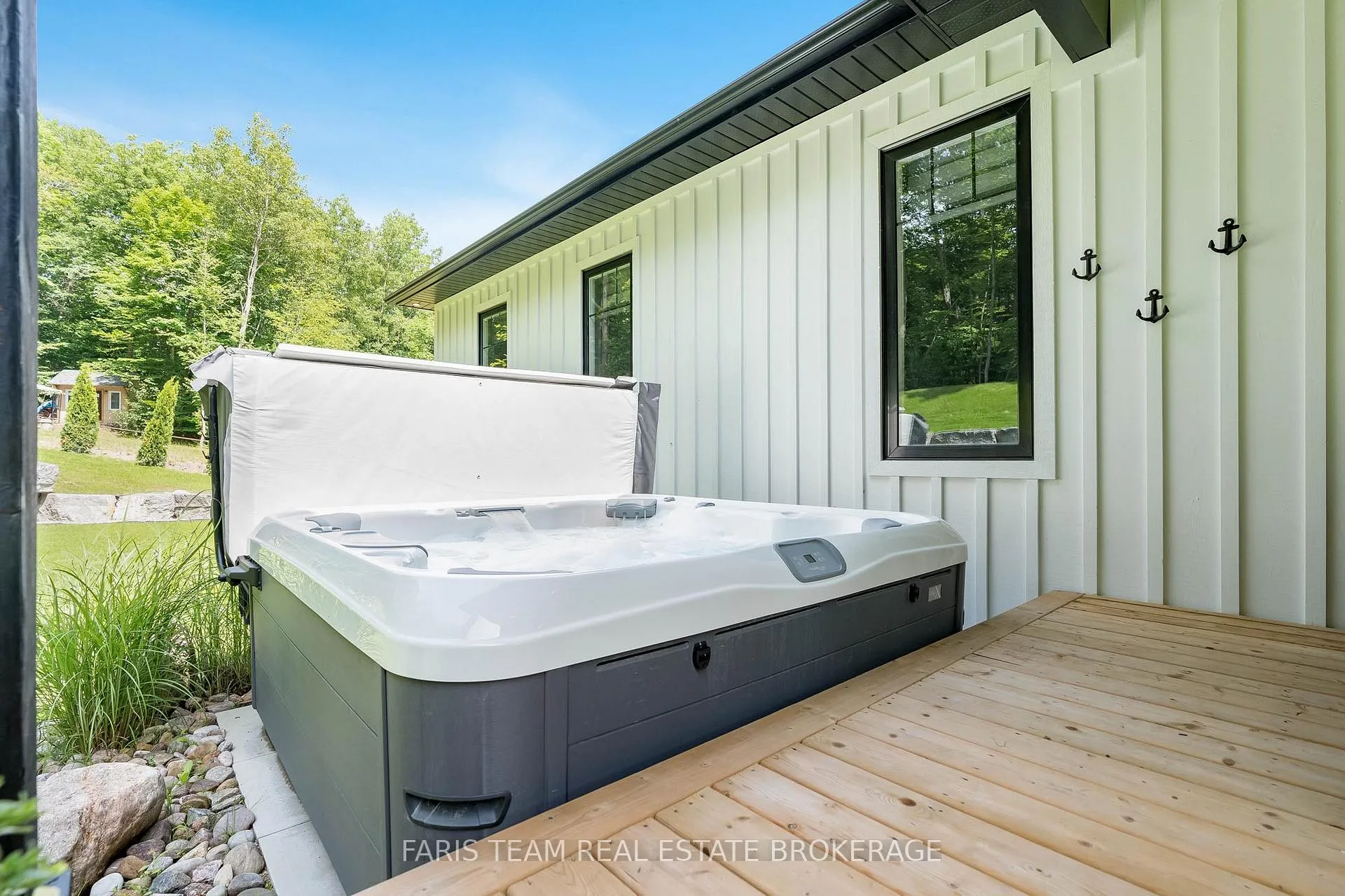 Photo 41 of 1532 Champlain Road, Tiny, Rural Tiny — HOMEH