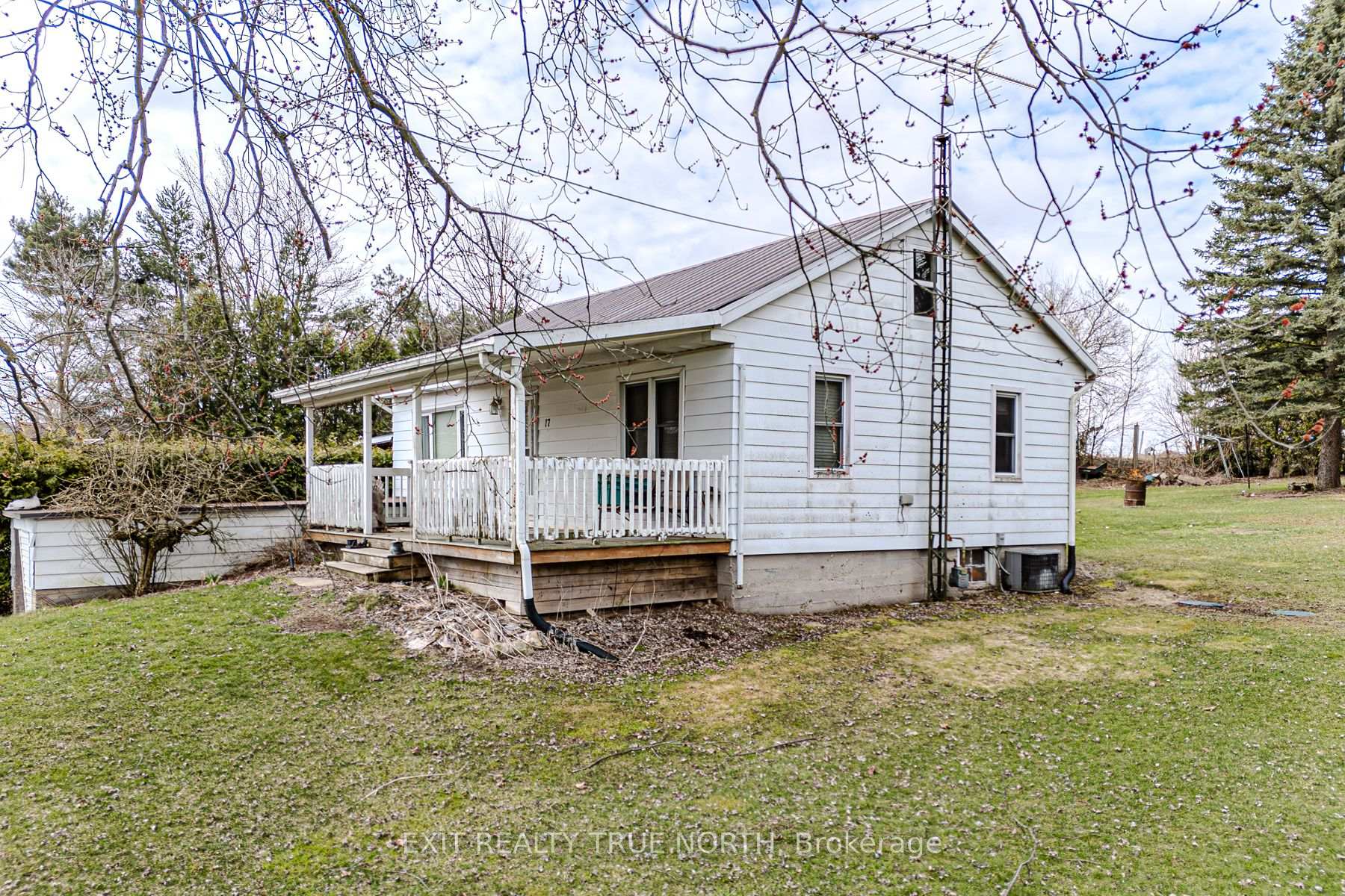Photo 10 of 17 King Street N, Brant, Oakland — HOMEH