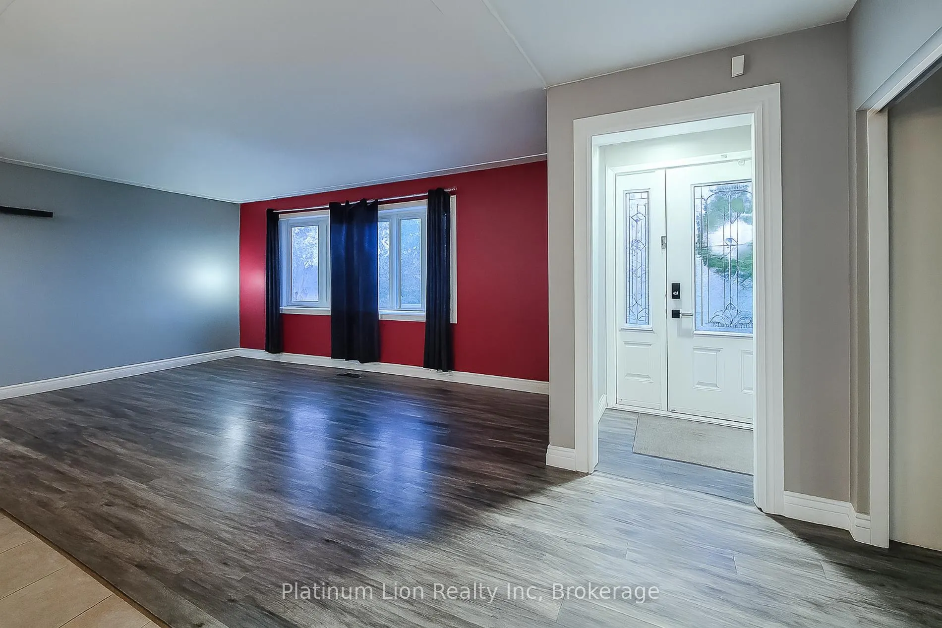 Photo 14 of 6 Bayly Drive, Brant, Paris — HOMEH