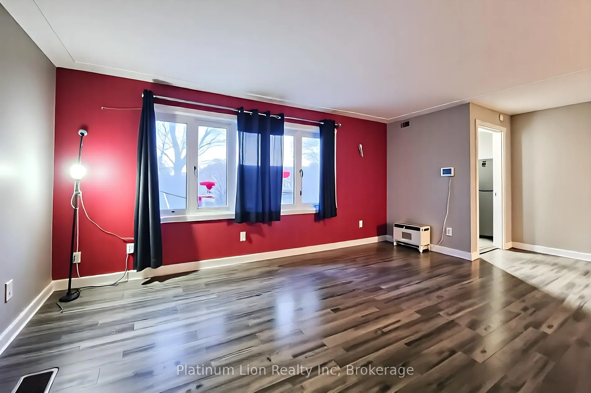 Photo 15 of 6 Bayly Drive, Brant, Paris — HOMEH