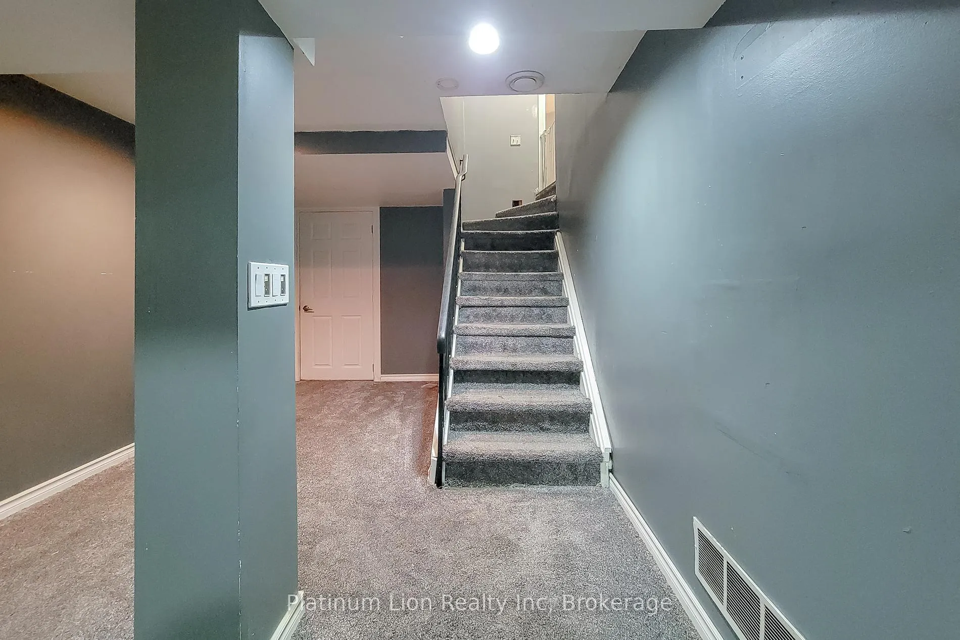Photo 40 of 6 Bayly Drive, Brant, Paris — HOMEH