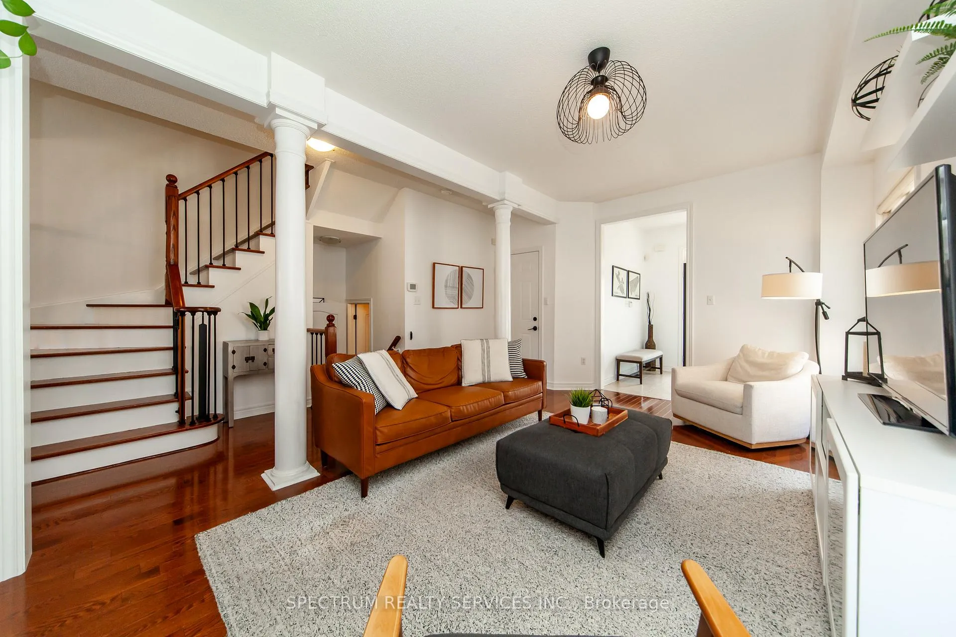 Photo 5 of 20 Worthview Drive, Vaughan, West Woodbridge — HOMEH