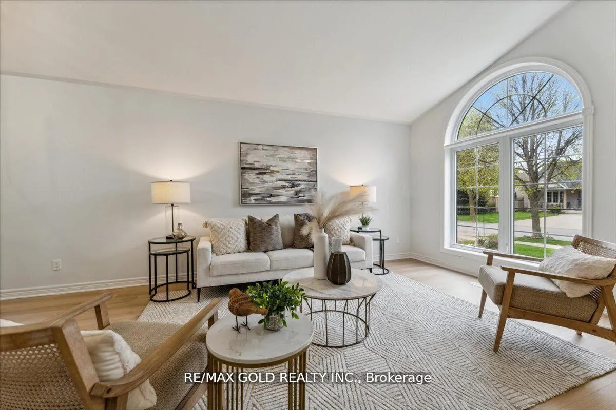 Photo 6 of 8163 Harvest Crescent, Niagara Falls, Ascot — HOMEH
