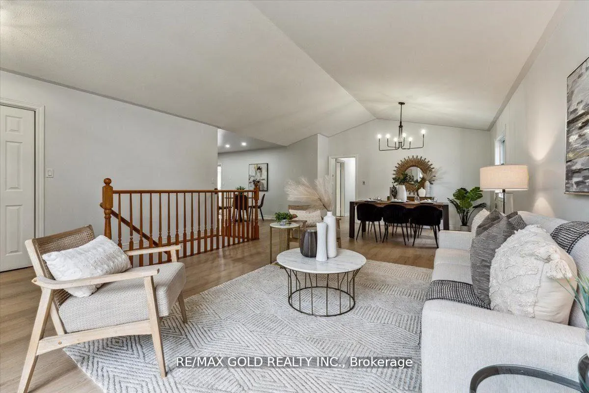 Photo 9 of 8163 Harvest Crescent, Niagara Falls, Ascot — HOMEH