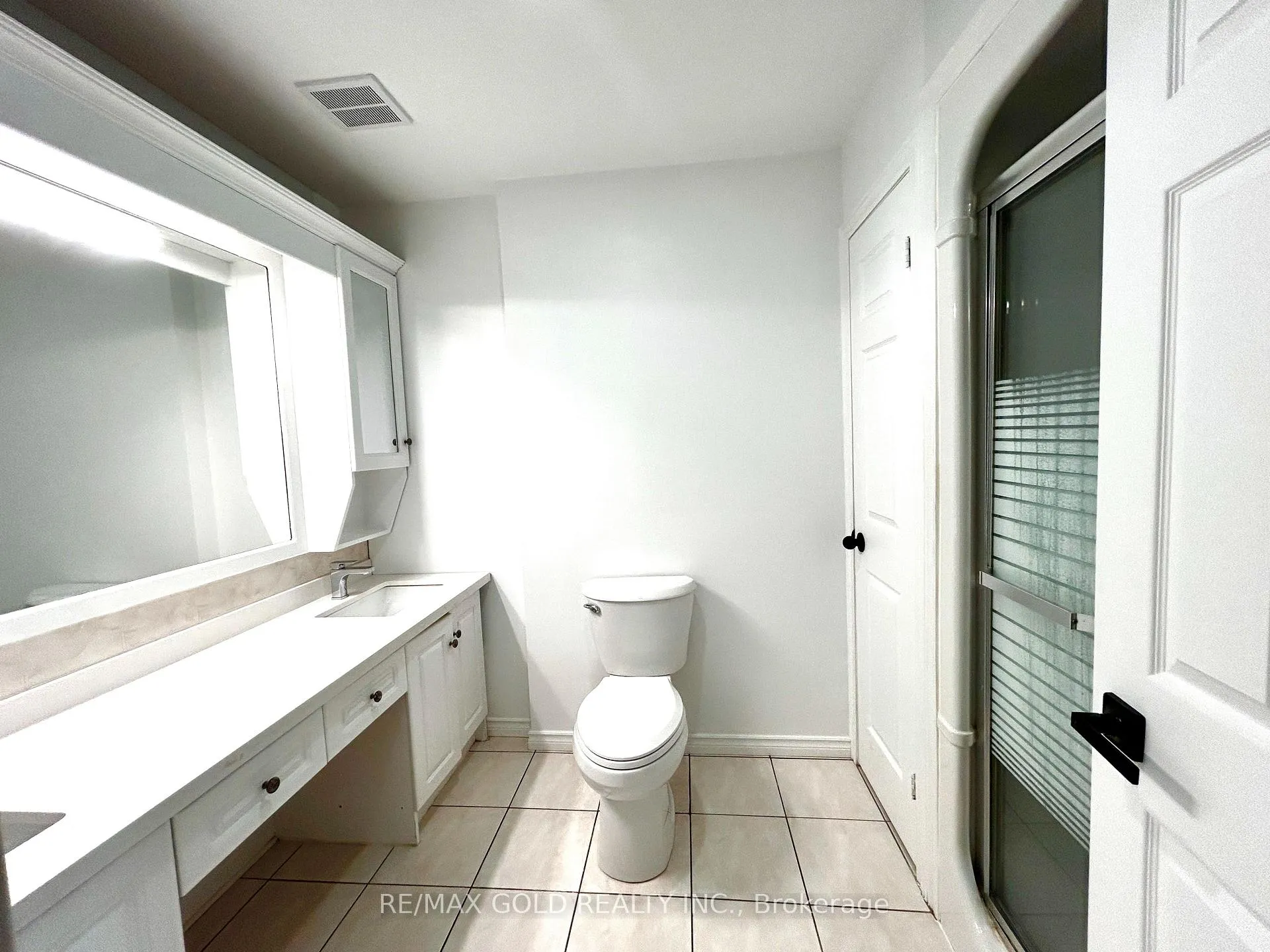 Photo 18 of 8163 Harvest Crescent, Niagara Falls, Ascot — HOMEH