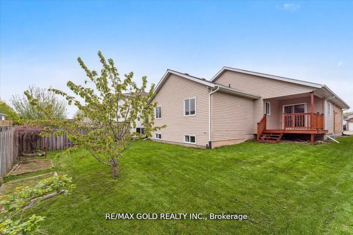 Photo 41 of 8163 Harvest Crescent, Niagara Falls, Ascot — HOMEH