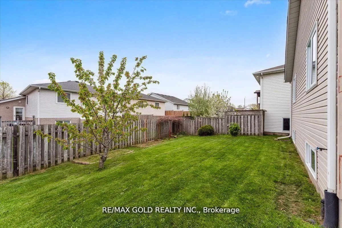 Photo 42 of 8163 Harvest Crescent, Niagara Falls, Ascot — HOMEH