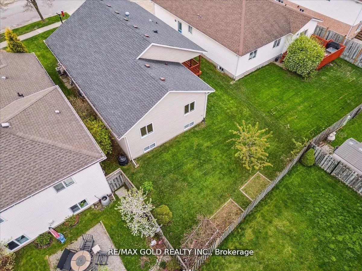 Photo 43 of 8163 Harvest Crescent, Niagara Falls, Ascot — HOMEH