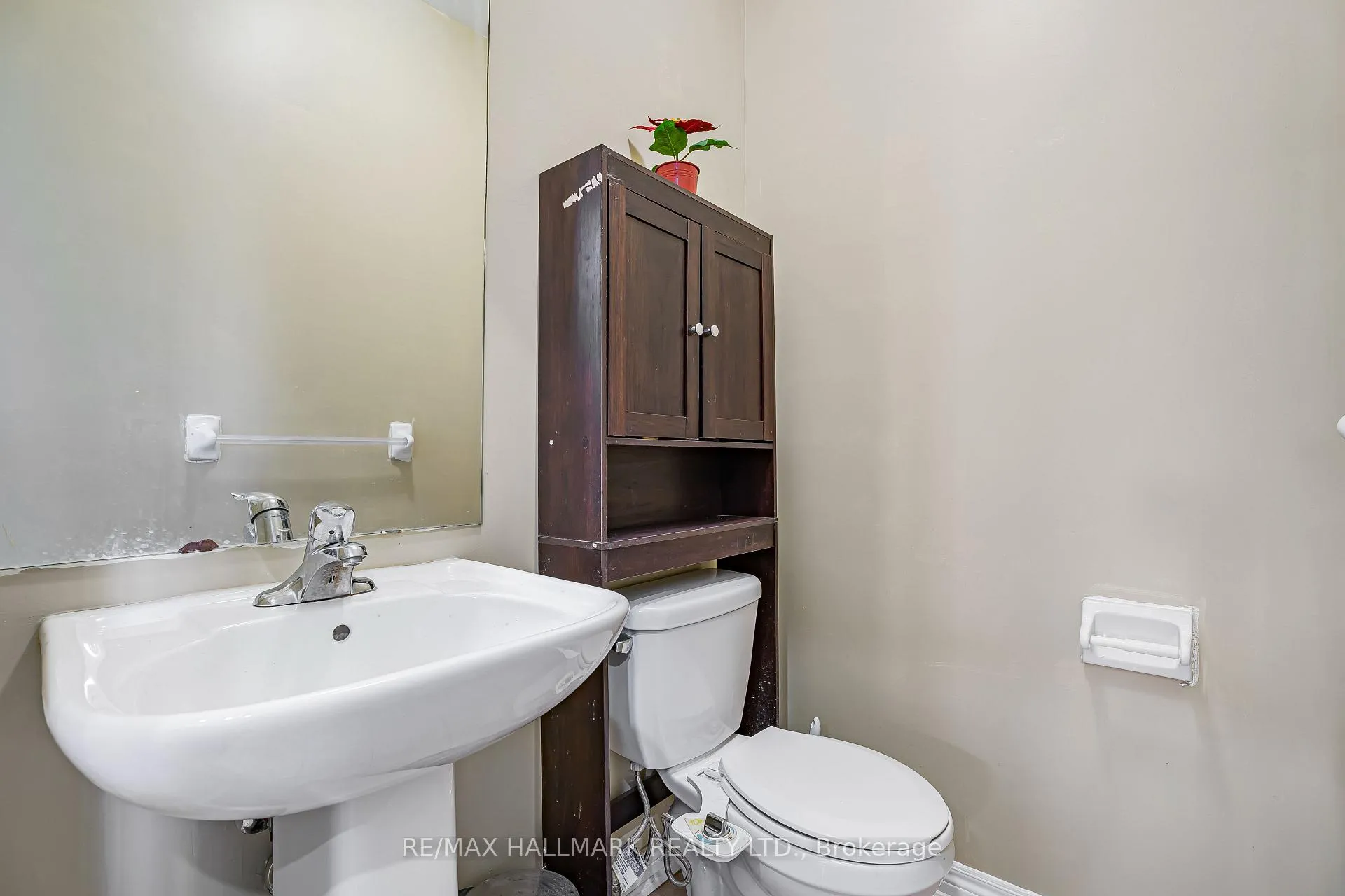 Photo 12 of 2 Telstar Way, Whitby, Brooklin — HOMEH