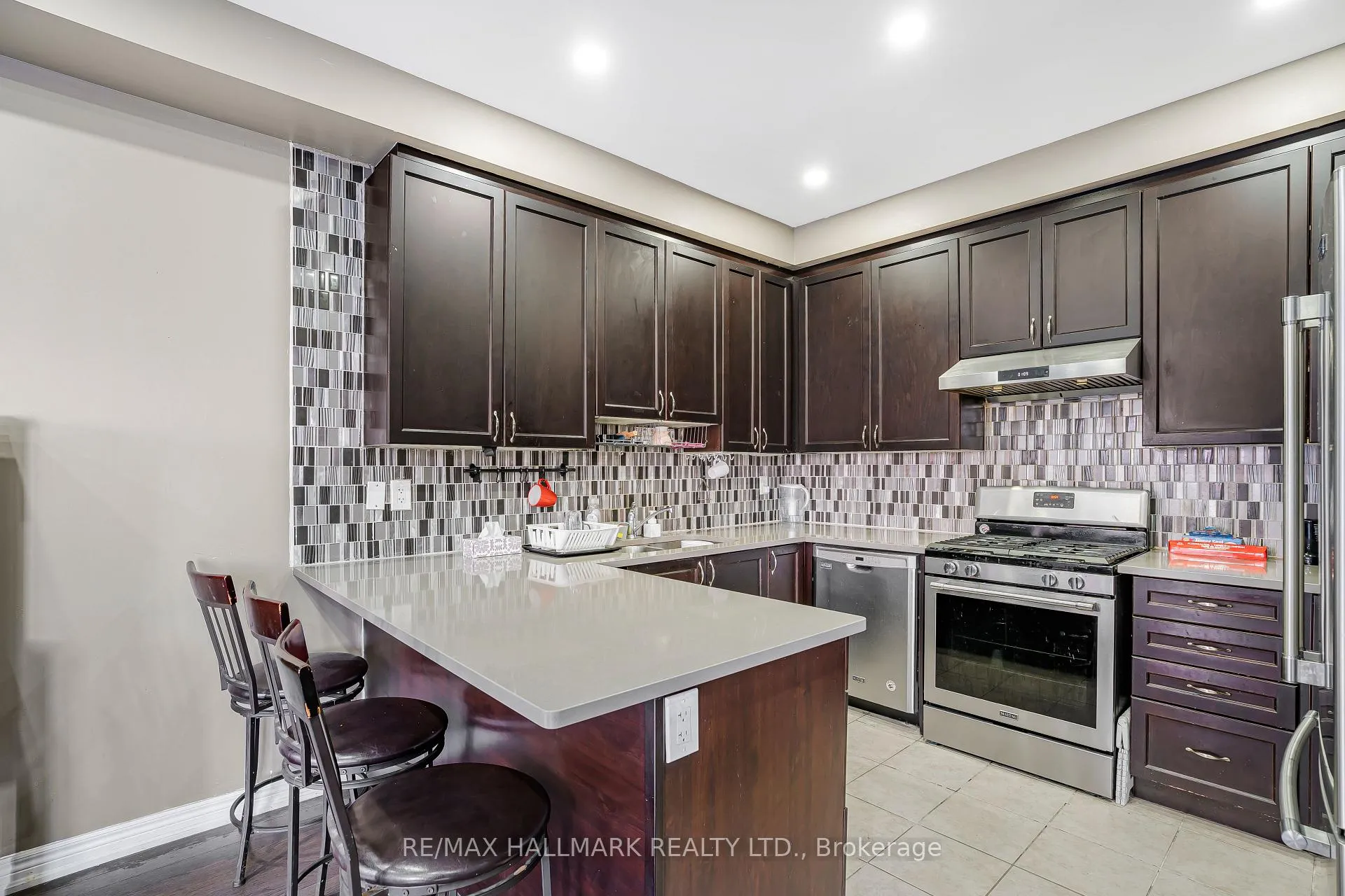 Photo 18 of 2 Telstar Way, Whitby, Brooklin — HOMEH