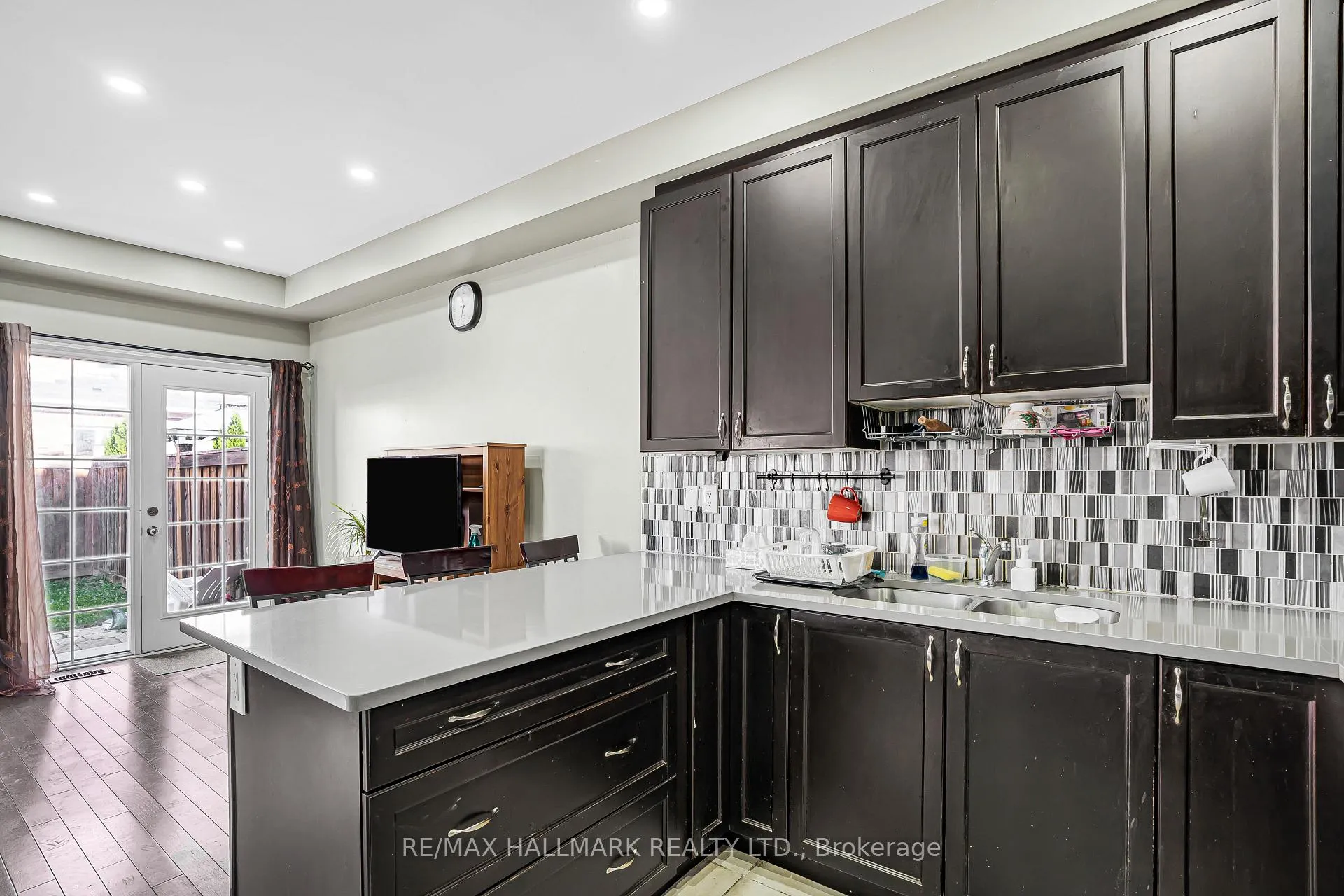 Photo 21 of 2 Telstar Way, Whitby, Brooklin — HOMEH