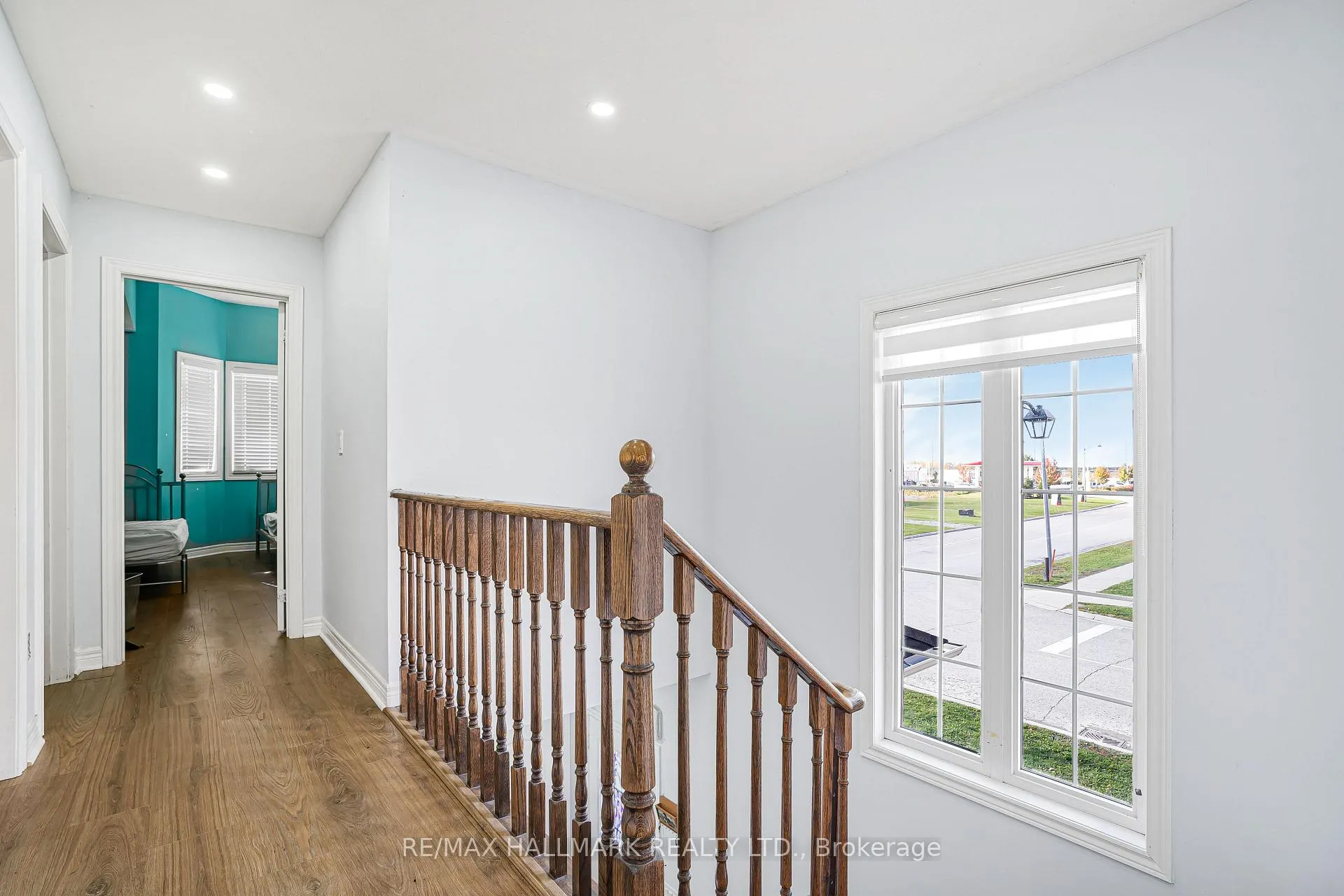 Photo 24 of 2 Telstar Way, Whitby, Brooklin — HOMEH