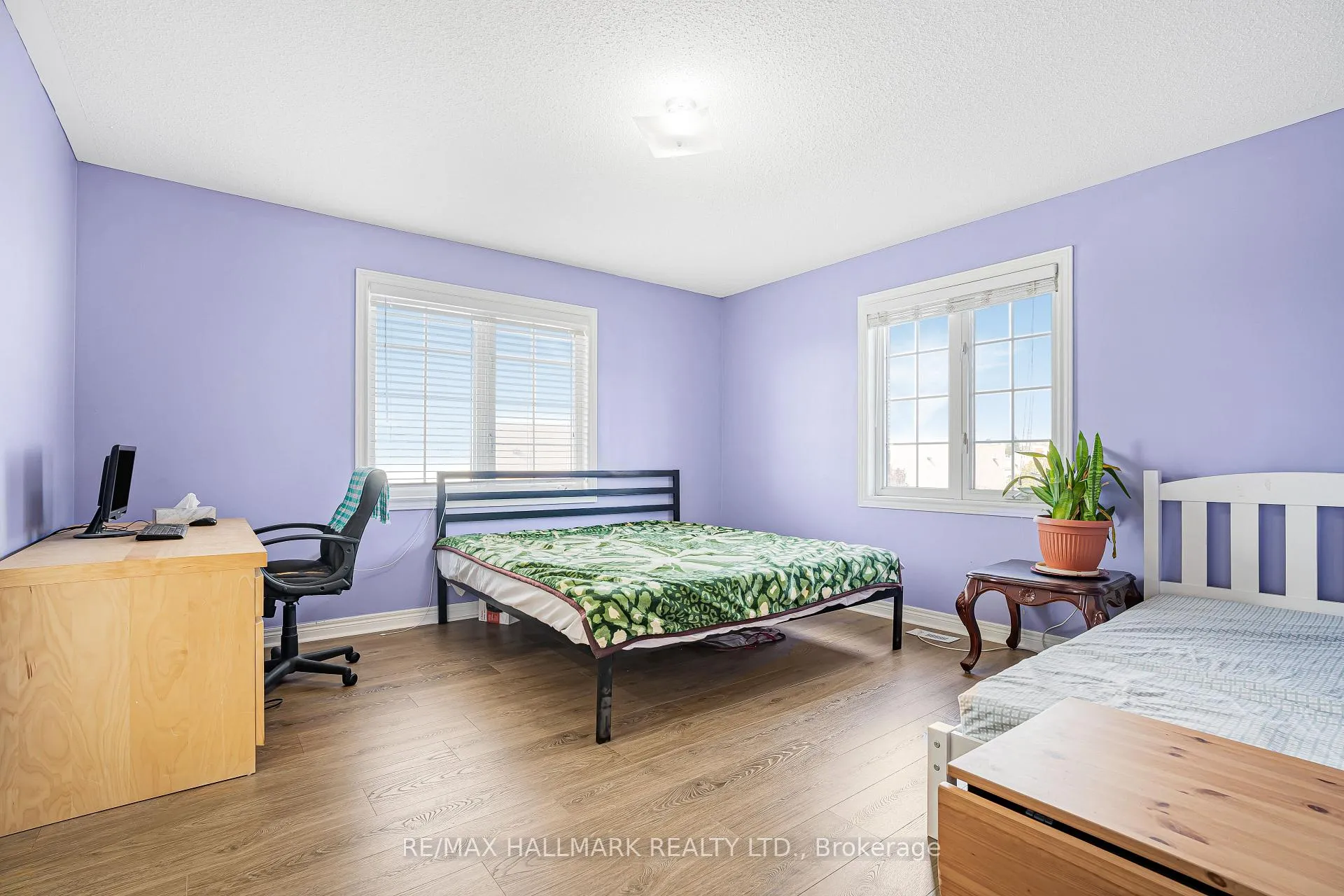 Photo 25 of 2 Telstar Way, Whitby, Brooklin — HOMEH