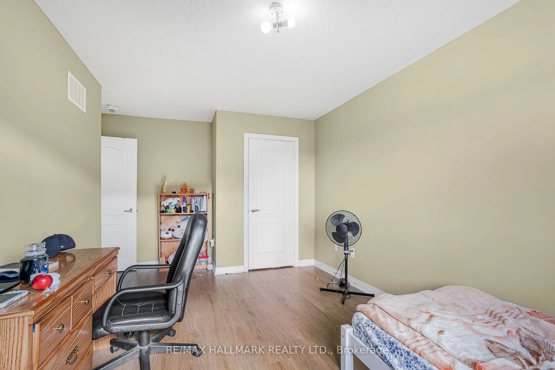 Photo 31 of 2 Telstar Way, Whitby, Brooklin — HOMEH