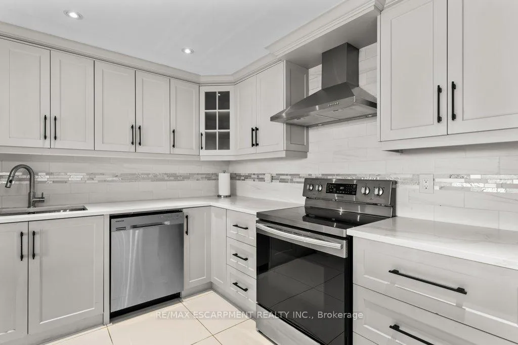 Photo 14 of Unit 305, 40 Harrisford Street, Hamilton, Red Hill — HOMEH
