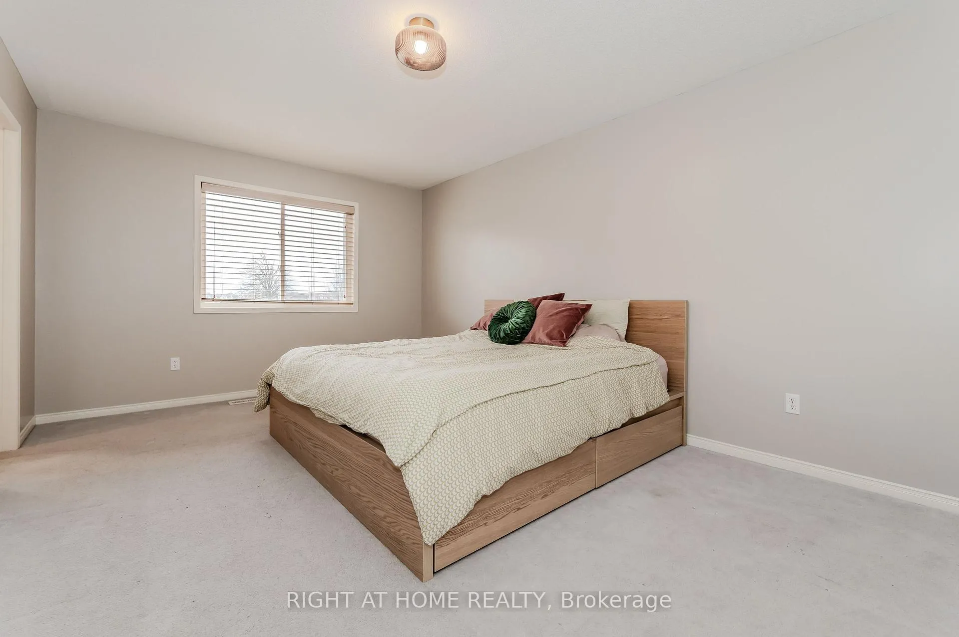 Photo 13 of 22 Albery Road, Brampton, Fletcher's Meadow — HOMEH