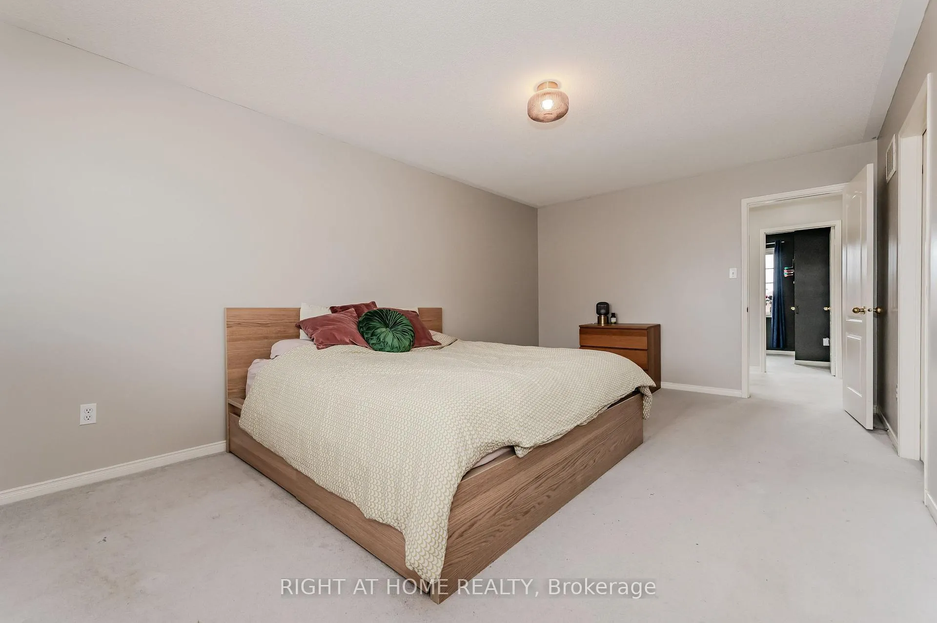 Photo 15 of 22 Albery Road, Brampton, Fletcher's Meadow — HOMEH