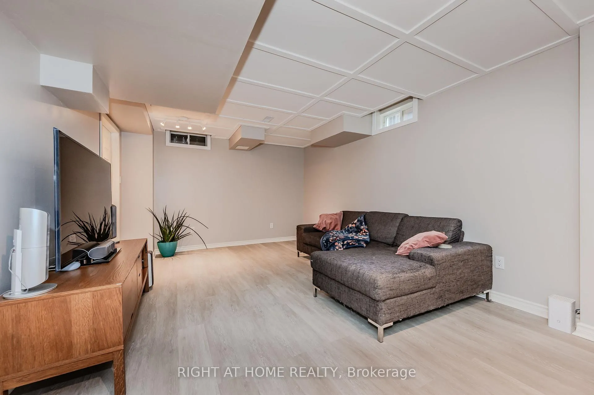 Photo 24 of 22 Albery Road, Brampton, Fletcher's Meadow — HOMEH