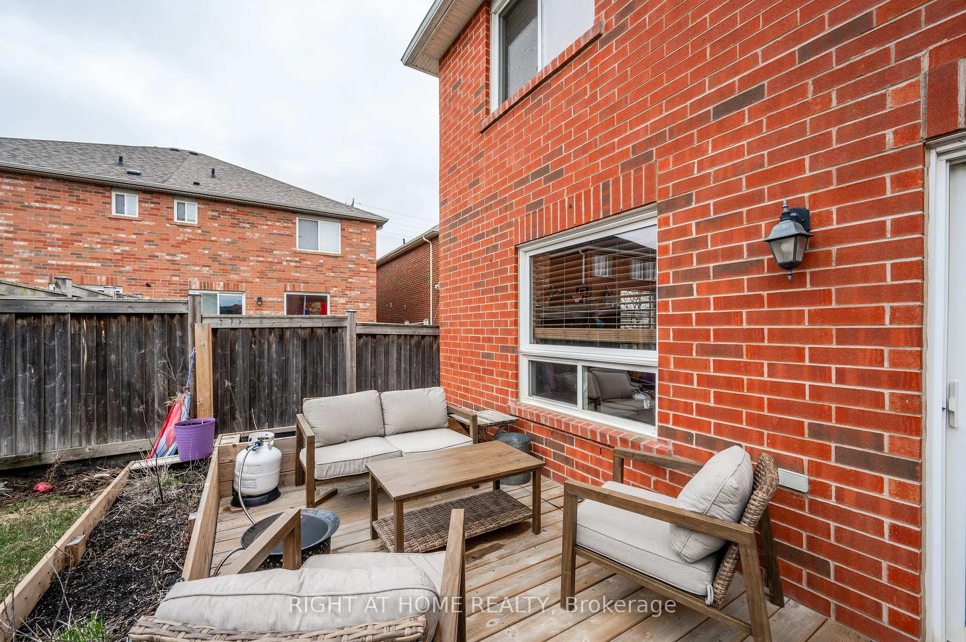 Photo 27 of 22 Albery Road, Brampton, Fletcher's Meadow — HOMEH